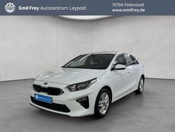 Weiß Gebraucht 2021 Kia Ceed Vision Limousine | 17.890 € (Fairer Preis)