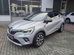 Grau Gebraucht 2024 Renault Captur Techno SUV | 21.480 € (Guter Preis)