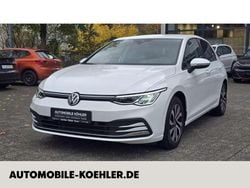 Pure white Gebraucht 2021 VW Golf VIII Active Limousine | 19.990 € (Fairer Preis)