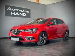 Rot feuerrot Gebraucht 2019 Renault Mégane IV Bose Edition | 16.999 € (Guter Preis)