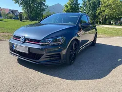 Blau Gebraucht 2017 VW Golf VII GTI Limousine | 20.500 € (Fairer Preis)
