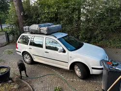 Weiß Gebraucht 2003 VW Golf Family Kombi | 1.200 €