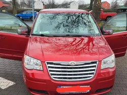 Rot Gebraucht 2009 Chrysler Voyager Van / Kleinbus | 6.500 €