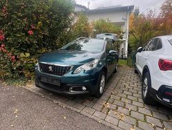 Blau Gebraucht 2017 Peugeot 2008 SUV | 8.499 € (Fairer Preis)