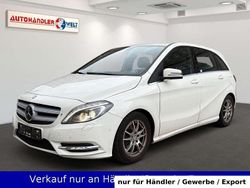 Weiß Gebraucht 2014 Mercedes B180 Van / Kleinbus | 7.799 € (Guter Preis)