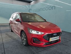 Rot Gebraucht 2023 Ford Focus ST-Line Van / Kleinbus | 26.550 € (Etwas zu teuer)