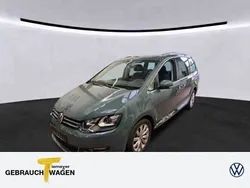 Blau Gebraucht 2022 VW Sharan Highline Van / Kleinbus | 29.950 € (Fairer Preis)
