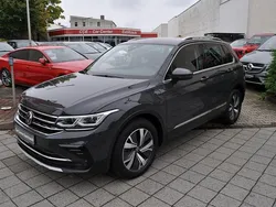 Uranograu/cinza urano Gebraucht 2021 VW Tiguan Elegance SUV | 25.490 € (Guter Preis)