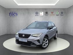 Urban silber dach mitternachtsschwarz (metallic) Gebraucht 2024 Seat Arona FR SUV | 20.990 € (Fairer Preis)