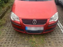 Rot Gebraucht 2005 VW Polo Kleinwagen | 2.300 €