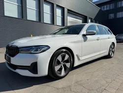 Weiß Gebraucht 2021 BMW 520 Sport Line Kombi | 32.900 € (Fairer Preis)