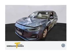 Blau Gebraucht 2023 Ford Focus ST-Line Limousine | 19.960 € (Guter Preis)