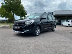 Schwarz Gebraucht 2019 Dacia Lodgy Stepway Van / Kleinbus | 12.990 € (Etwas zu teuer)
