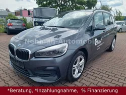 Grau Gebraucht 2018 BMW 218 Gran Tourer Advantage Van / Kleinbus | 8.990 € (Teuer)