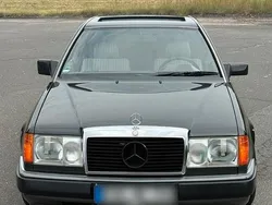 Grau Gebraucht 1991 Mercedes 230 Coupé | 5.400 €