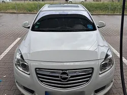 Weiß Gebraucht 2013 Opel Insignia OPC Kombi | 5.700 € (Fairer Preis)