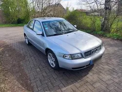 Grau Gebraucht 1998 Audi A4 Limousine | 1.000 € (Superpreis)