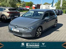 Delfingrau metallic Gebraucht 2022 VW Golf VIII Style Kleinwagen | 27.990 € (Guter Preis)