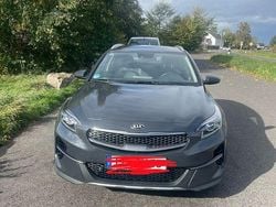 Grau Gebraucht 2019 Kia XCeed Spirit SUV | 17.900 € (Fairer Preis)