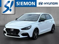 Weiss Gebraucht 2019 Hyundai i30 N Line Limousine | 15.390 € (Fairer Preis)