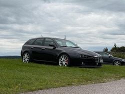 Schwarz Gebraucht 2009 Alfa Romeo 159 Kombi | 9.400 €