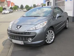 Grau metallic Gebraucht 2008 Peugeot 207 CC Platinum Cabrio | 6.500 € (Teuer)