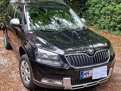 Schwarz Gebraucht 2015 Skoda Yeti Active SUV | 6.300 € (Guter Preis)