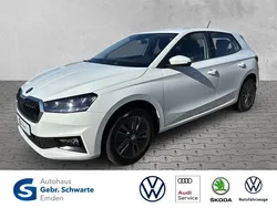 Weiß Gebraucht 2023 Skoda Fabia Style Limousine | 18.490 € (Guter Preis)