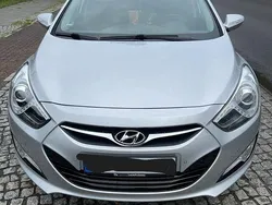 Grau Gebraucht 2011 Hyundai i40 Premium Limousine | 6.700 € (Fairer Preis)