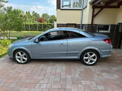 Blau Gebraucht 2007 Opel Astra Cabriolet Cosmo Cabrio | 4.800 € (Etwas zu teuer)