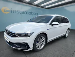 Weiß Gebraucht 2020 VW Passat GTE Kombi | 23.349 € (Fairer Preis)