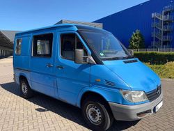 Blau Gebraucht 2001 Mercedes Sprinter Van | 4.000 € (Etwas zu teuer)