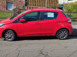 Rot Gebraucht 2017 Toyota Yaris Limousine | 9.300 € (Superpreis)