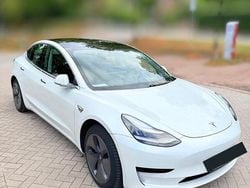 Weiß Gebraucht 2020 Tesla Model 3 Standard Range Plus Limousine | 21.000 € (Fairer Preis)
