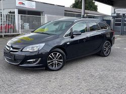 Schwarz Gebraucht 2014 Opel Astra Exklusiv Kombi | 4.490 € (Superpreis)