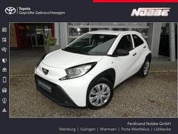 Schneeweiß Gebraucht 2022 Toyota Aygo X SUV | 11.850 € (Superpreis)