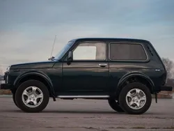 Grün Gebraucht 1999 Lada niva SUV | 11.500 €