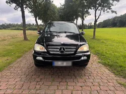 Schwarz Gebraucht 2004 Mercedes ML270 SUV | 2.999 €