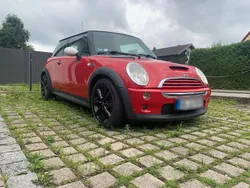 Rot Gebraucht 2002 Mini ONE Kleinwagen | 2.000 €