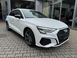 Weiß Gebraucht 2022 Audi A3 Sportback e-tron S-Line Limousine | 27.850 € (Fairer Preis)