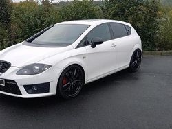 Weiß Gebraucht 2010 Cupra Leon Limousine | 12.500 €
