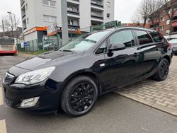 Schwarz Gebraucht 2011 Opel Astra Design Edition Kombi | 5.450 € (Teuer)