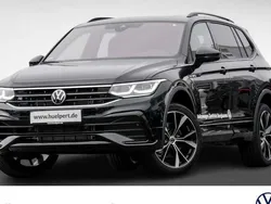 Schwarz Gebraucht 2024 VW Tiguan Allspace R-line SUV | 56.888 €