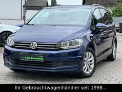 Blau Gebraucht 2016 VW Touran Comfortline Van / Kleinbus | 19.990 € (Etwas zu teuer)