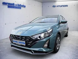 Grün Gebraucht 2024 Hyundai i20 Select Kleinwagen | 17.490 € (Fairer Preis)