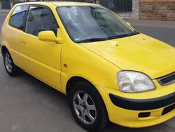 Gelb Gebraucht 1999 Honda Logo Kleinwagen | 1.100 € (Fairer Preis)