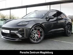 Grau Gebraucht 2025 Porsche Macan Turbo SUV | 121.990 € (Fairer Preis)