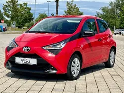 Rot Gebraucht 2021 Toyota Aygo Kleinwagen | 8.900 € (Fairer Preis)