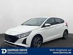 Weiß Gebraucht 2024 Hyundai i20 Trend Limousine | 17.790 € (Guter Preis)