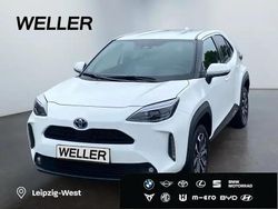 Weiß Gebraucht 2024 Toyota Yaris Cross Team SUV | 25.790 € (Etwas zu teuer)